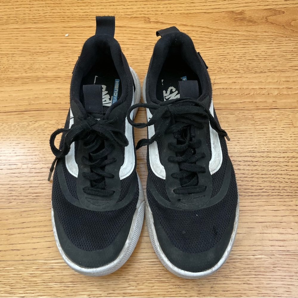Vans Black Ultrarange 6